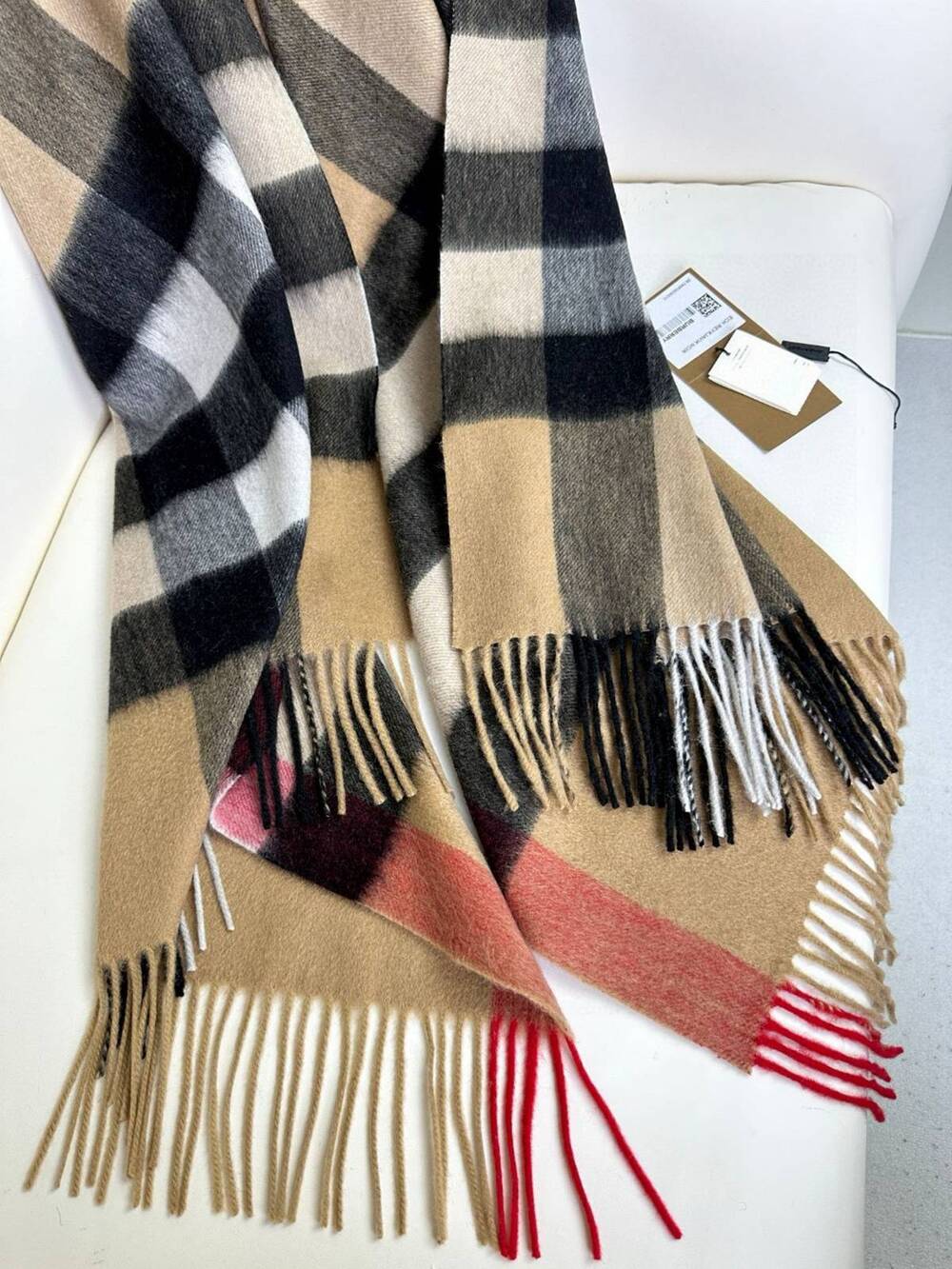 Burberry Shawl - Picture 7 of 7